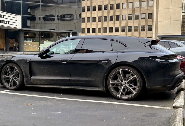 Porsche Taycan GTS Sport Turismo