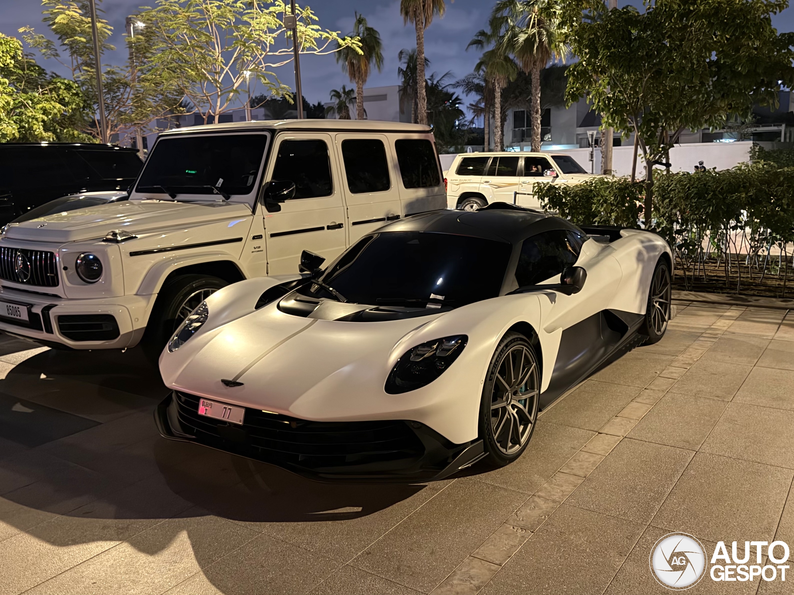 Aston Martin Valhalla