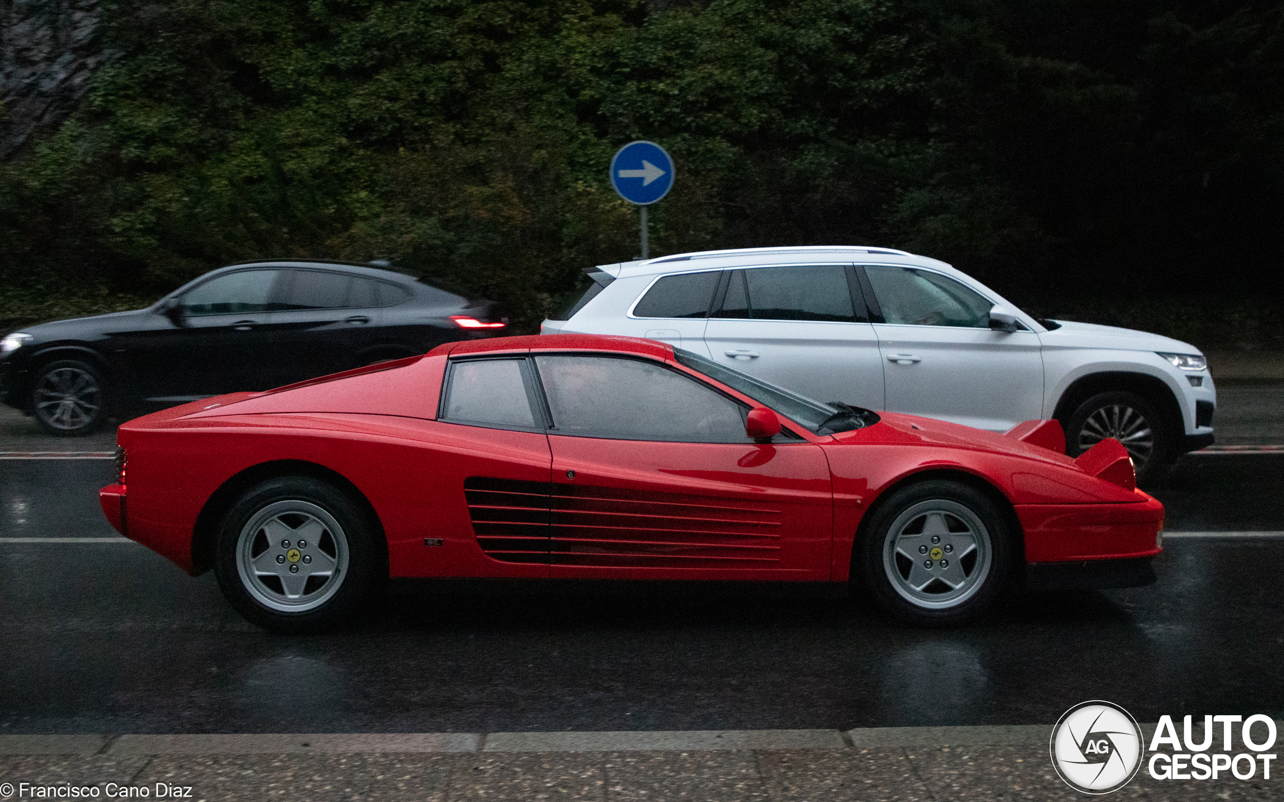 Ferrari Testarossa Guida Touring Sport is een Targa!