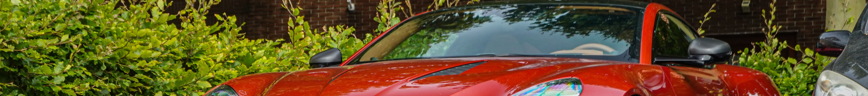 Aston Martin Vanquish 2025