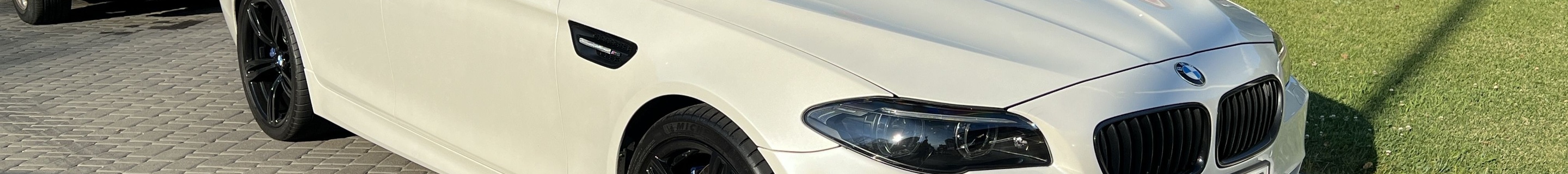 BMW M5 F10 2011
