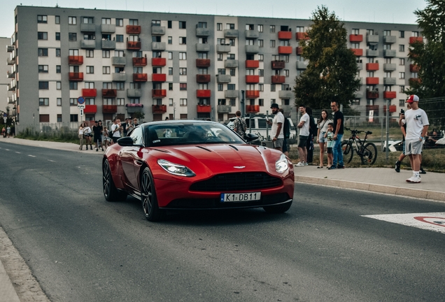 Aston Martin DB11