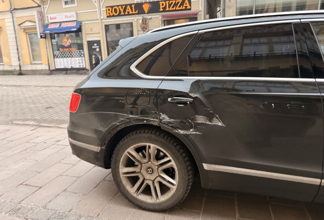 Bentley Bentayga Hybrid