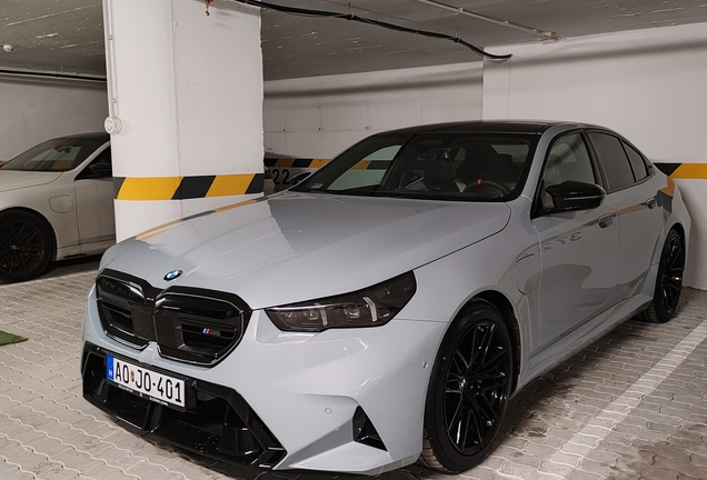 BMW M5 G90