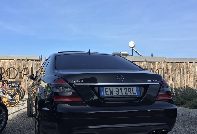 Mercedes-Benz S 63 AMG W221