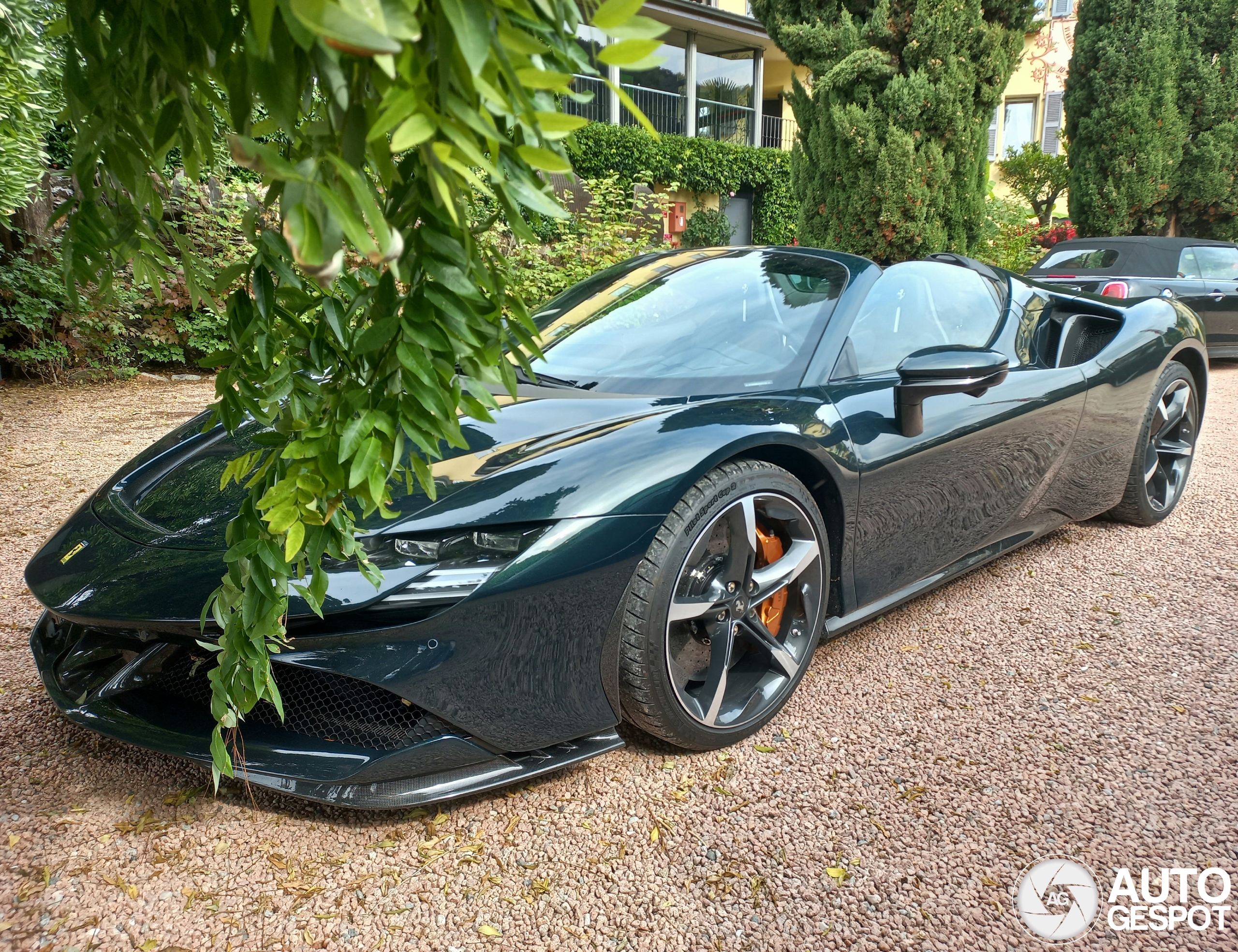 Ferrari SF90 Spider