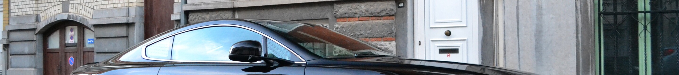 Aston Martin V8 Vantage S