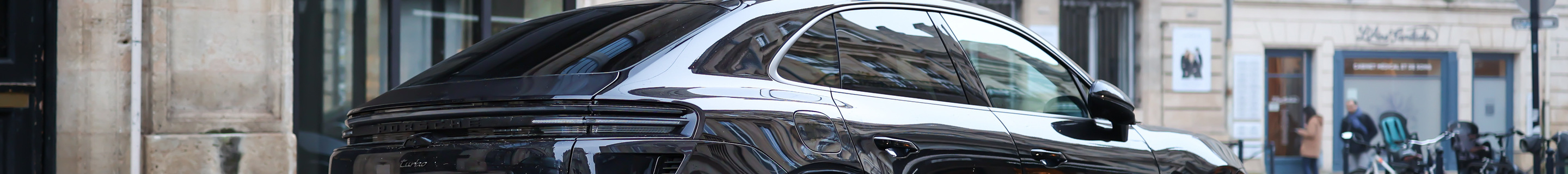 Porsche Macan EV Turbo