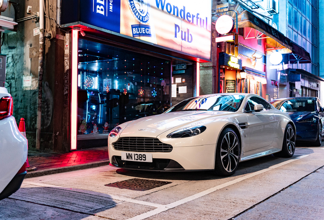 Aston Martin V8 Vantage 2012