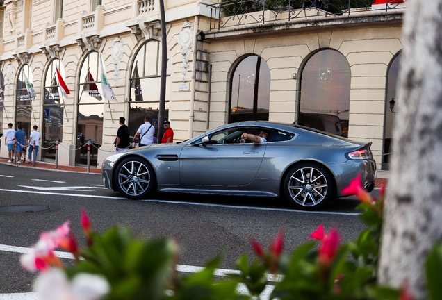 Aston Martin V8 Vantage