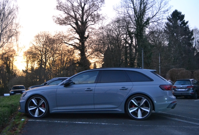 Audi RS4 Avant B9