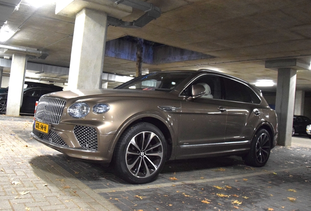 Bentley Bentayga Hybrid Azure 2024