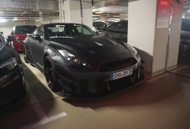 Nissan GT-R Liberty Walk Widebody