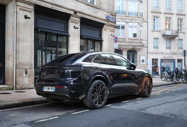 Porsche Macan EV Turbo