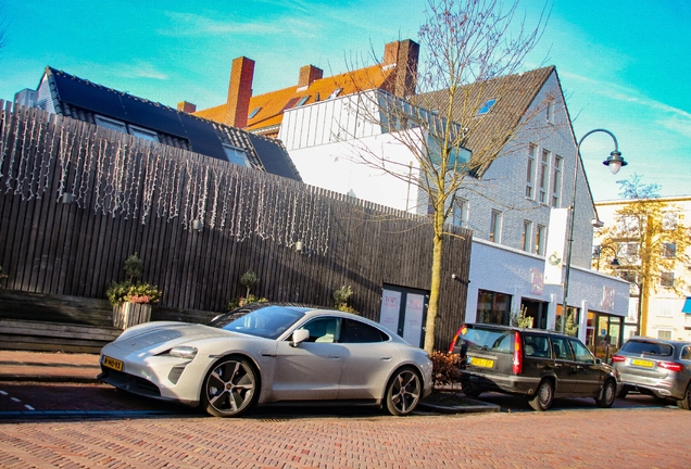Porsche Taycan Turbo
