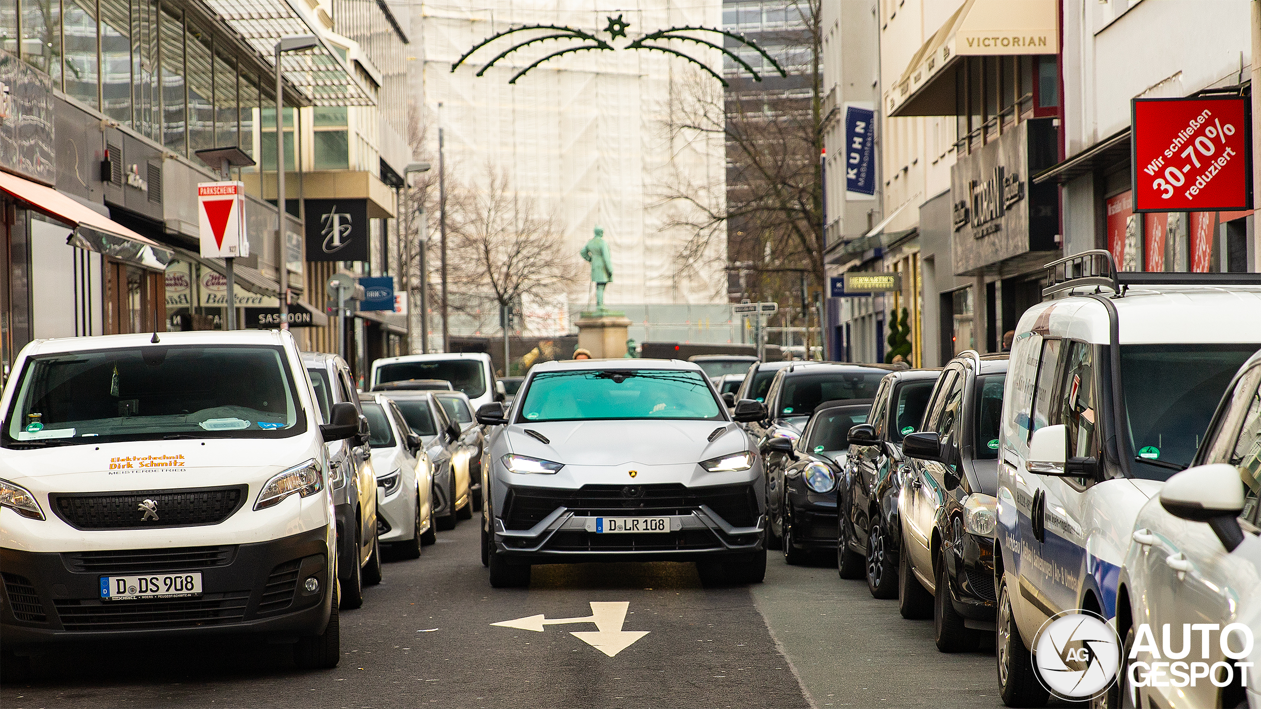 Kerstshoppen met de Lamborghini Urus S