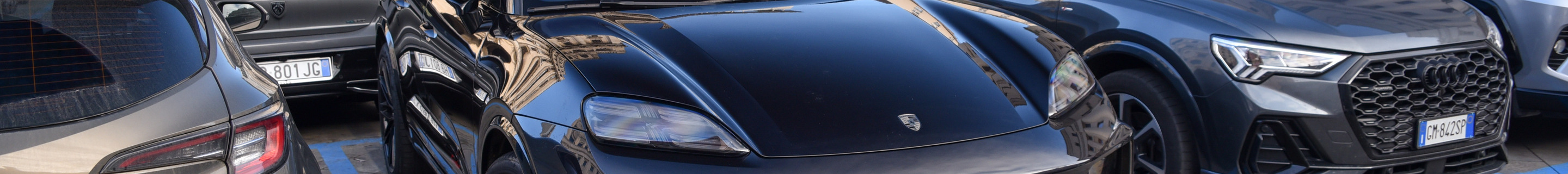 Porsche Macan EV Turbo