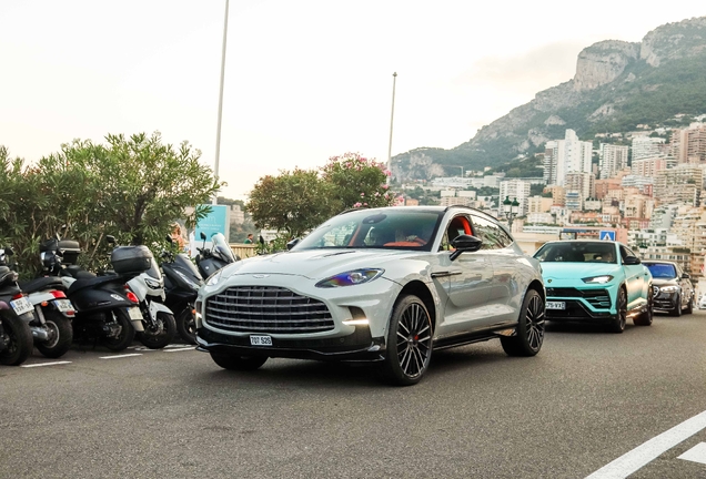Aston Martin DBX707