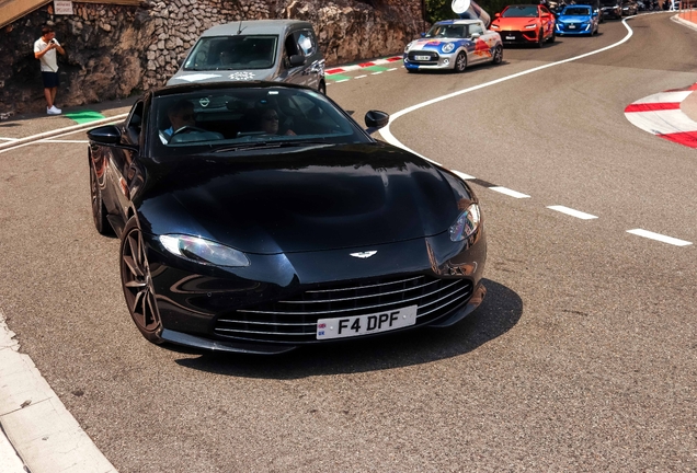 Aston Martin V8 Vantage 2018