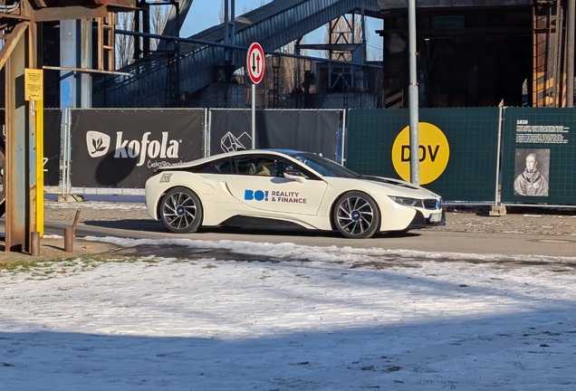 BMW i8