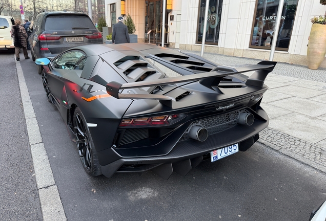 Lamborghini Aventador LP770-4 SVJ