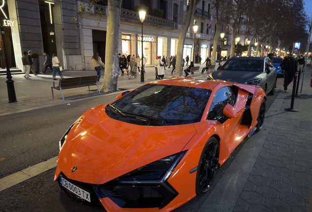 Lamborghini Revuelto