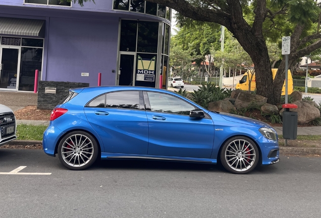 Mercedes-AMG A 45 W176 2015
