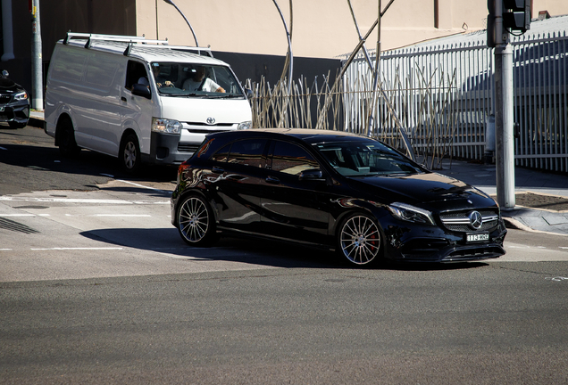 Mercedes-AMG A 45 W176 2015