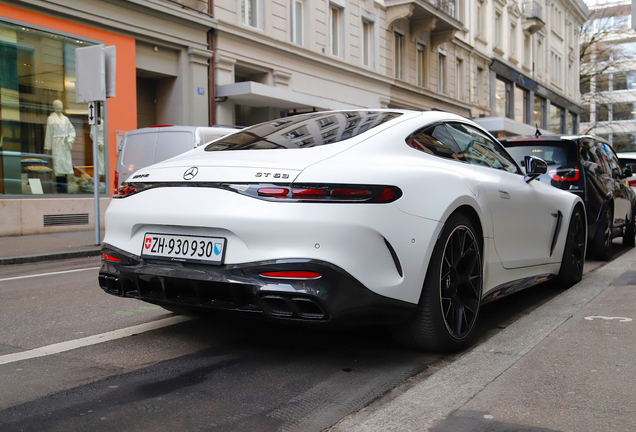 Mercedes-AMG GT 63 C192