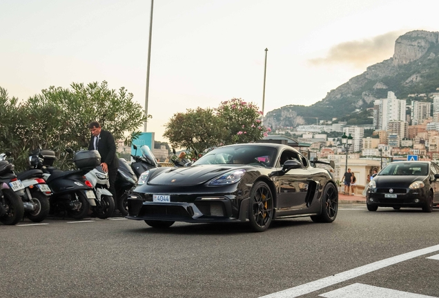 Porsche 718 Cayman GT4 RS Weissach Package