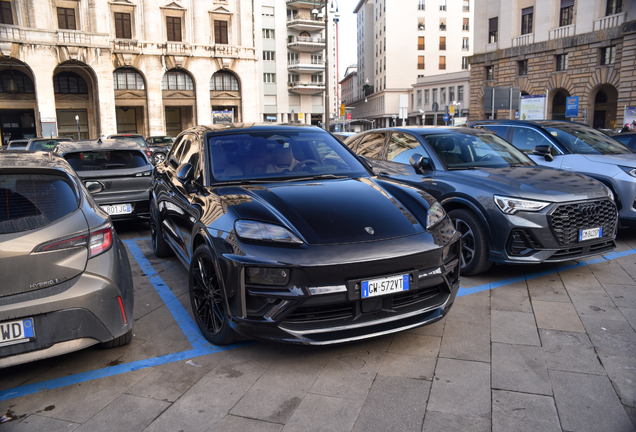 Porsche Macan EV Turbo