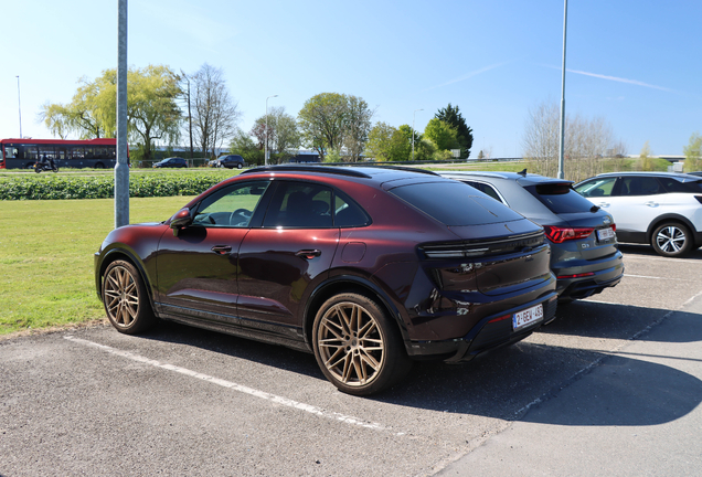 Porsche Macan EV Turbo