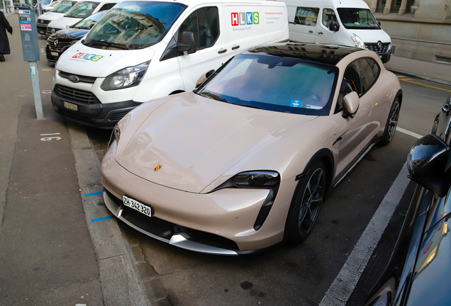 Porsche Taycan Turbo Cross Turismo