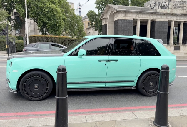 Rolls-Royce Cullinan Black Badge Mansory Wide Body