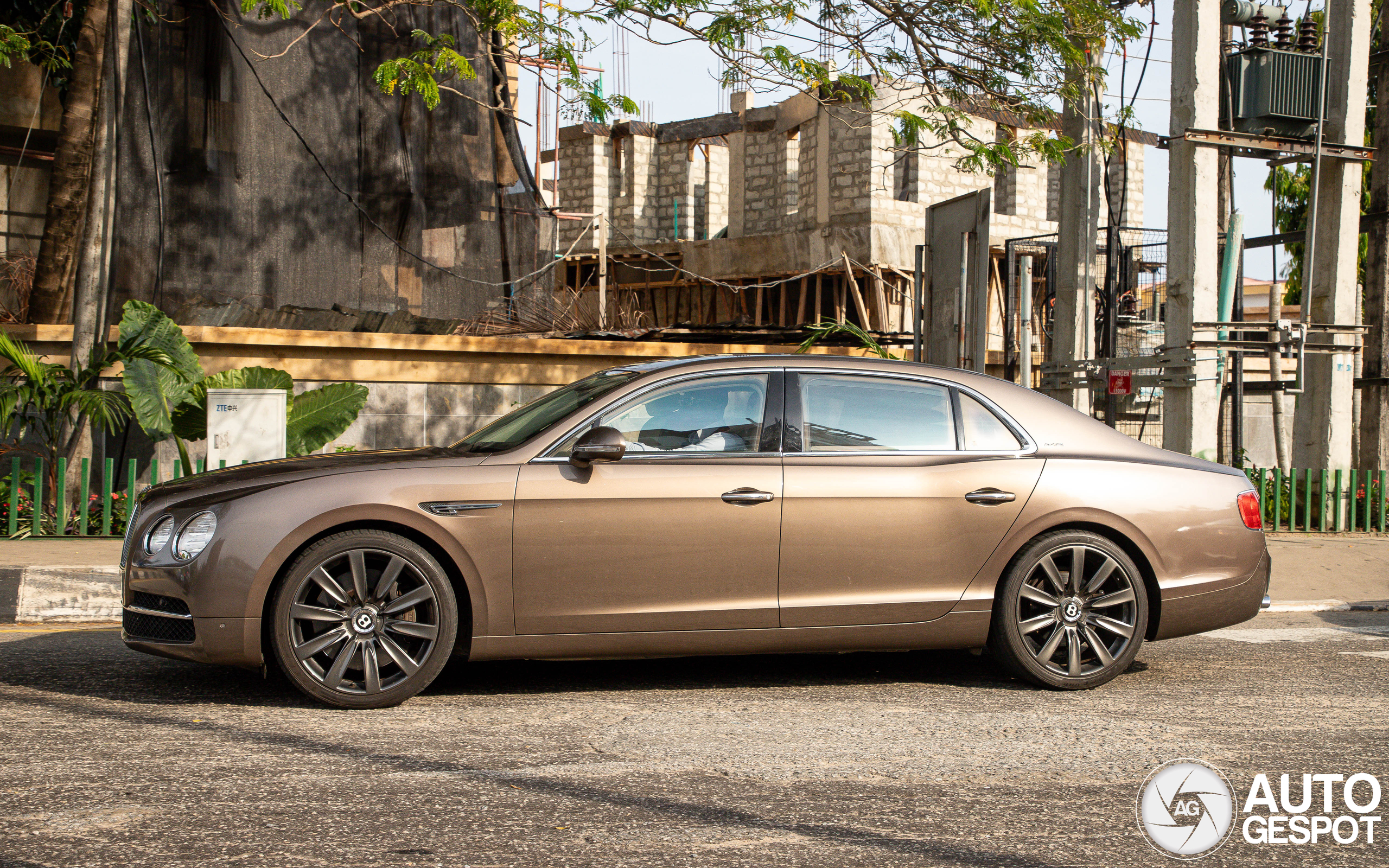 Bentley Flying Spur W12