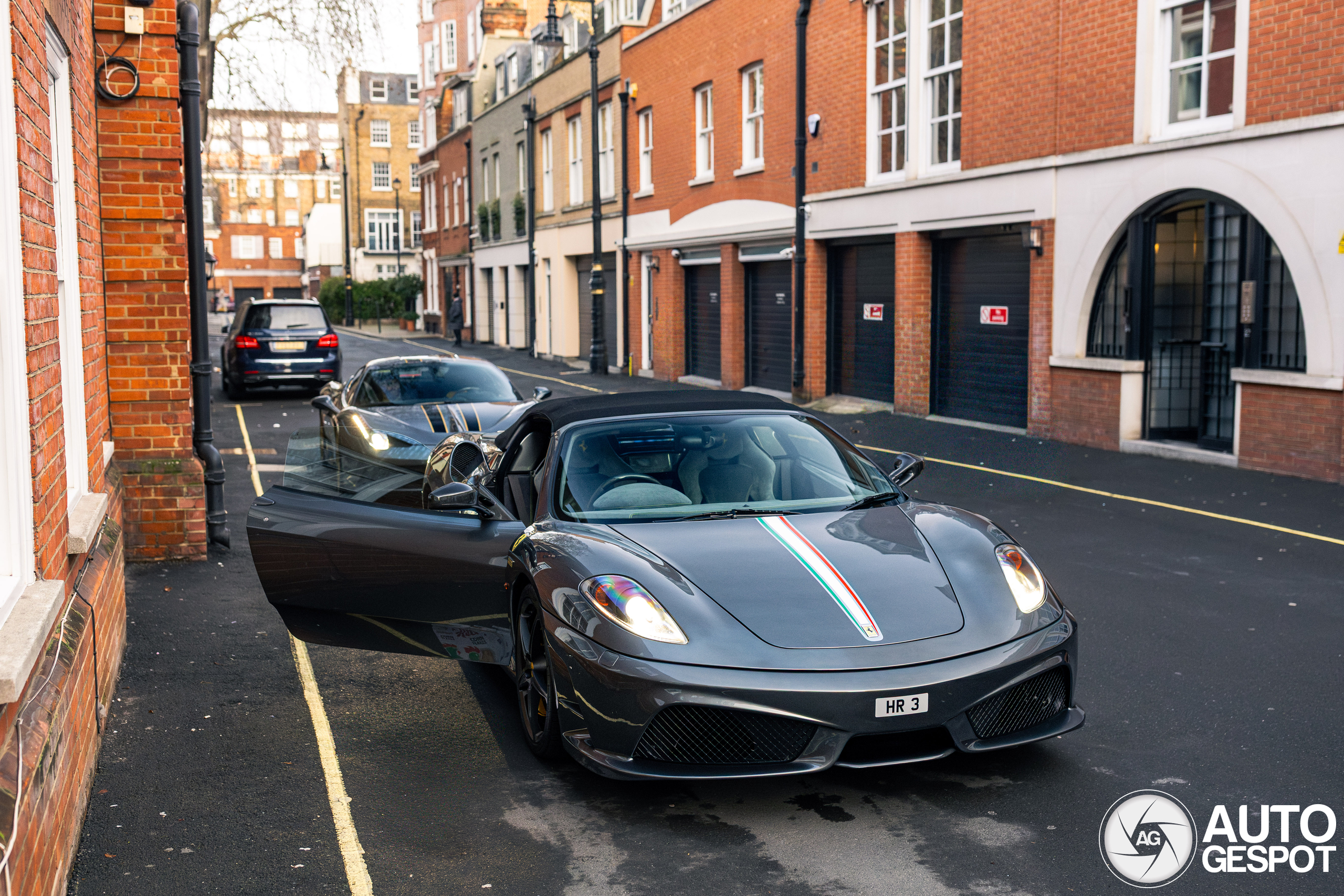 Ferrari Scuderia Spider 16M