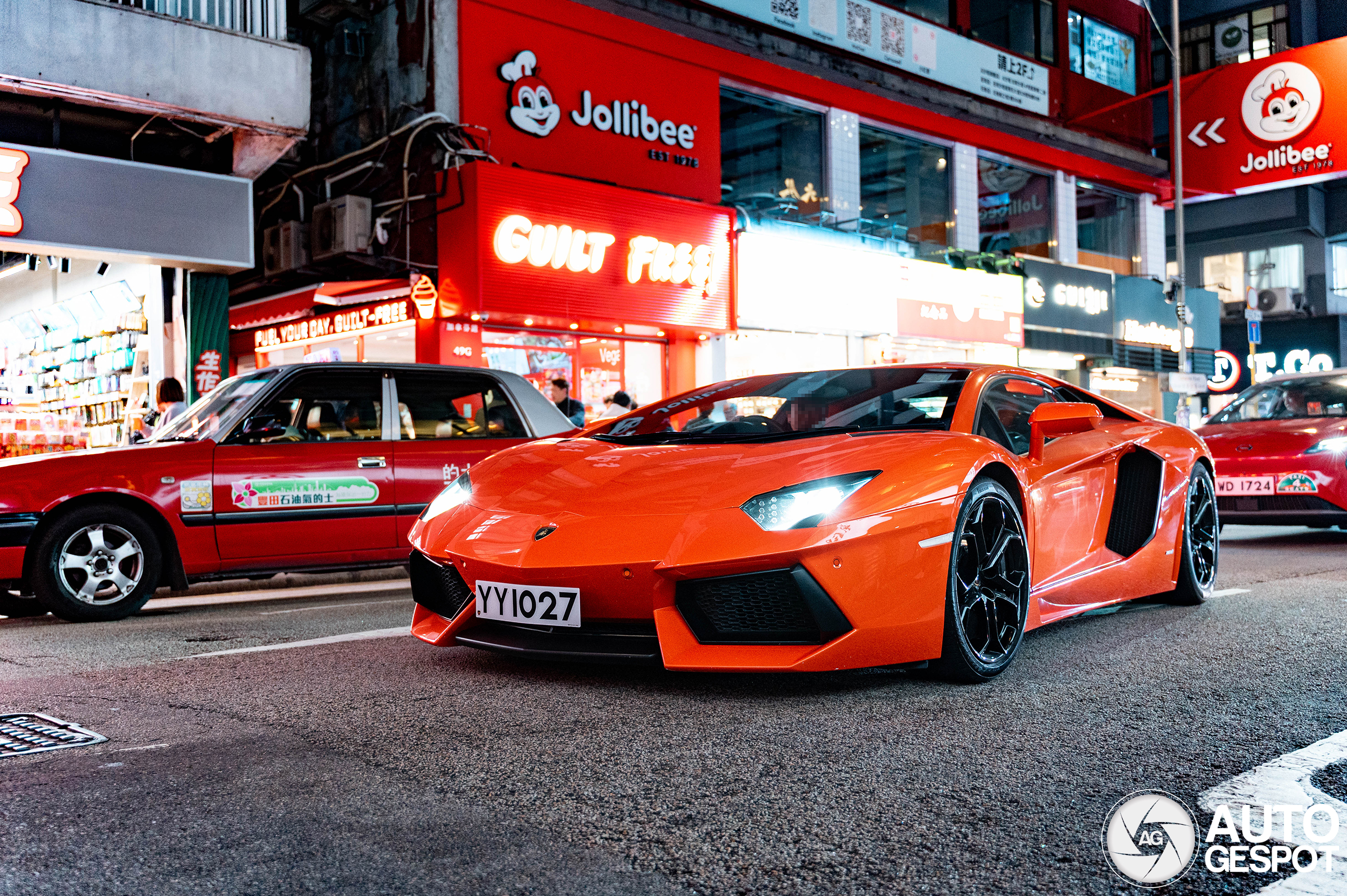 Lamborghini Aventador LP700-4
