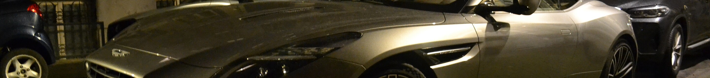 Aston Martin DB12 Volante