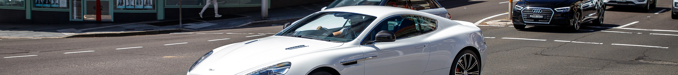 Aston Martin DB9 2013