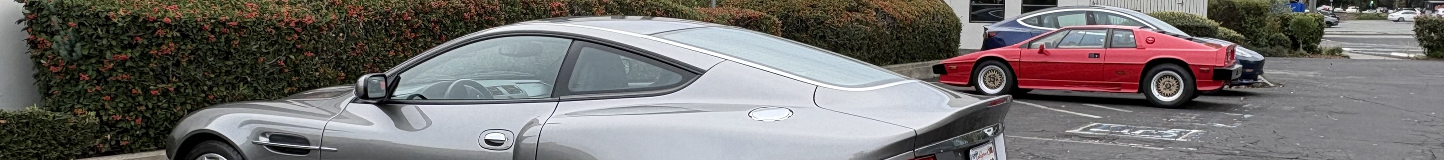 Aston Martin Vanquish S