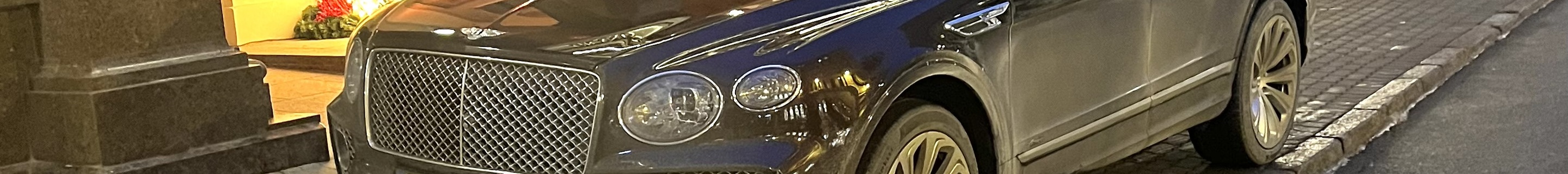 Bentley Bentayga Azure