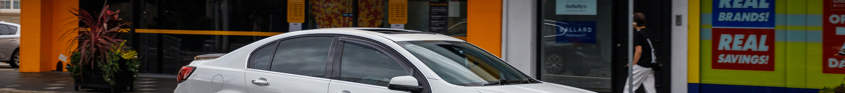 Holden VF Commodore SS V HDT