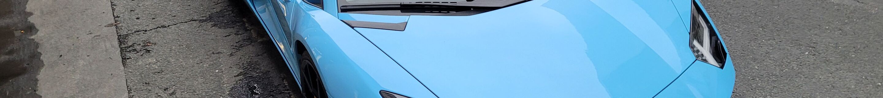 Lamborghini Aventador LP700-4