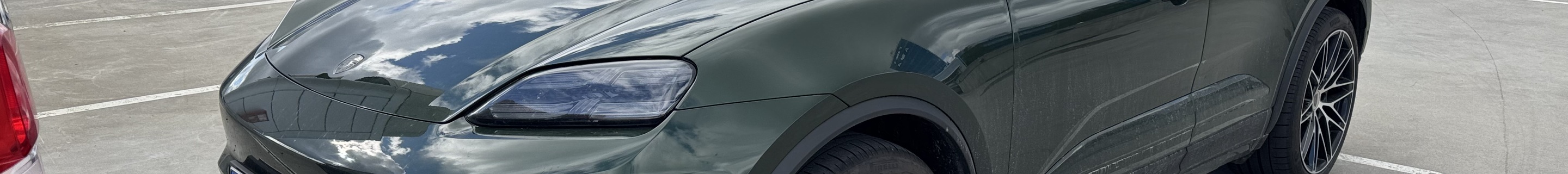 Porsche Macan EV Turbo