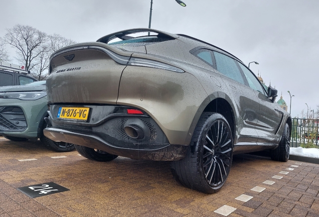 Aston Martin DBX