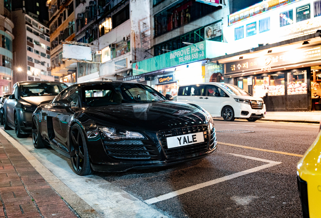 Audi R8 V10