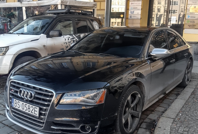 Audi S8 D4