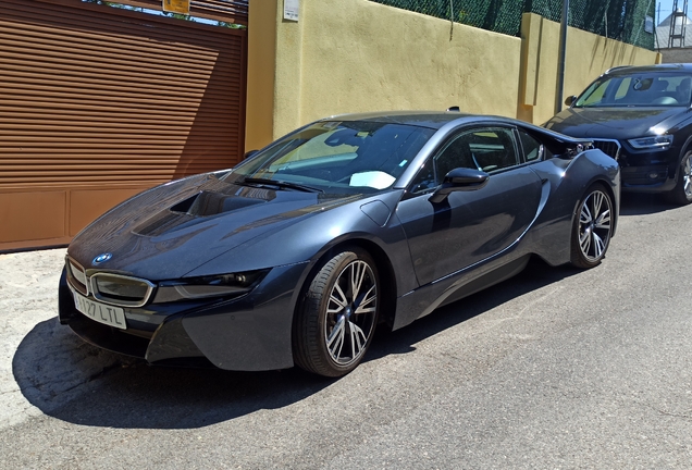 BMW i8