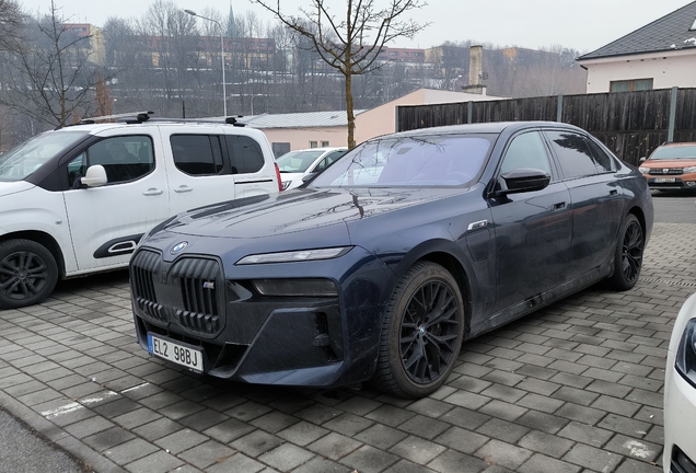 BMW M760e xDrive
