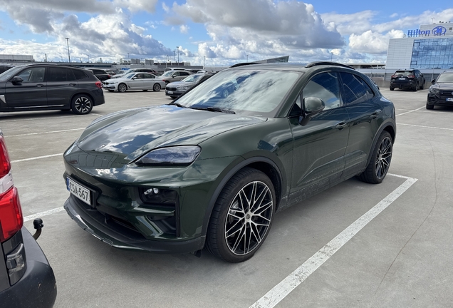 Porsche Macan EV Turbo